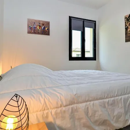2 Bedroom Stunning In Vallon-pont-darc Holiday home