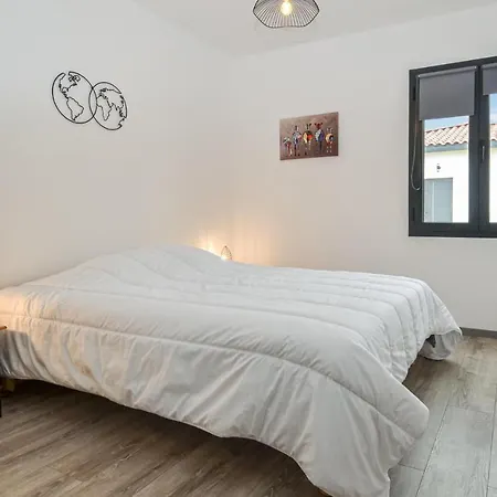 度假居 2 Bedroom Stunning In Vallon-pont-darc 瓦隆蓬达克